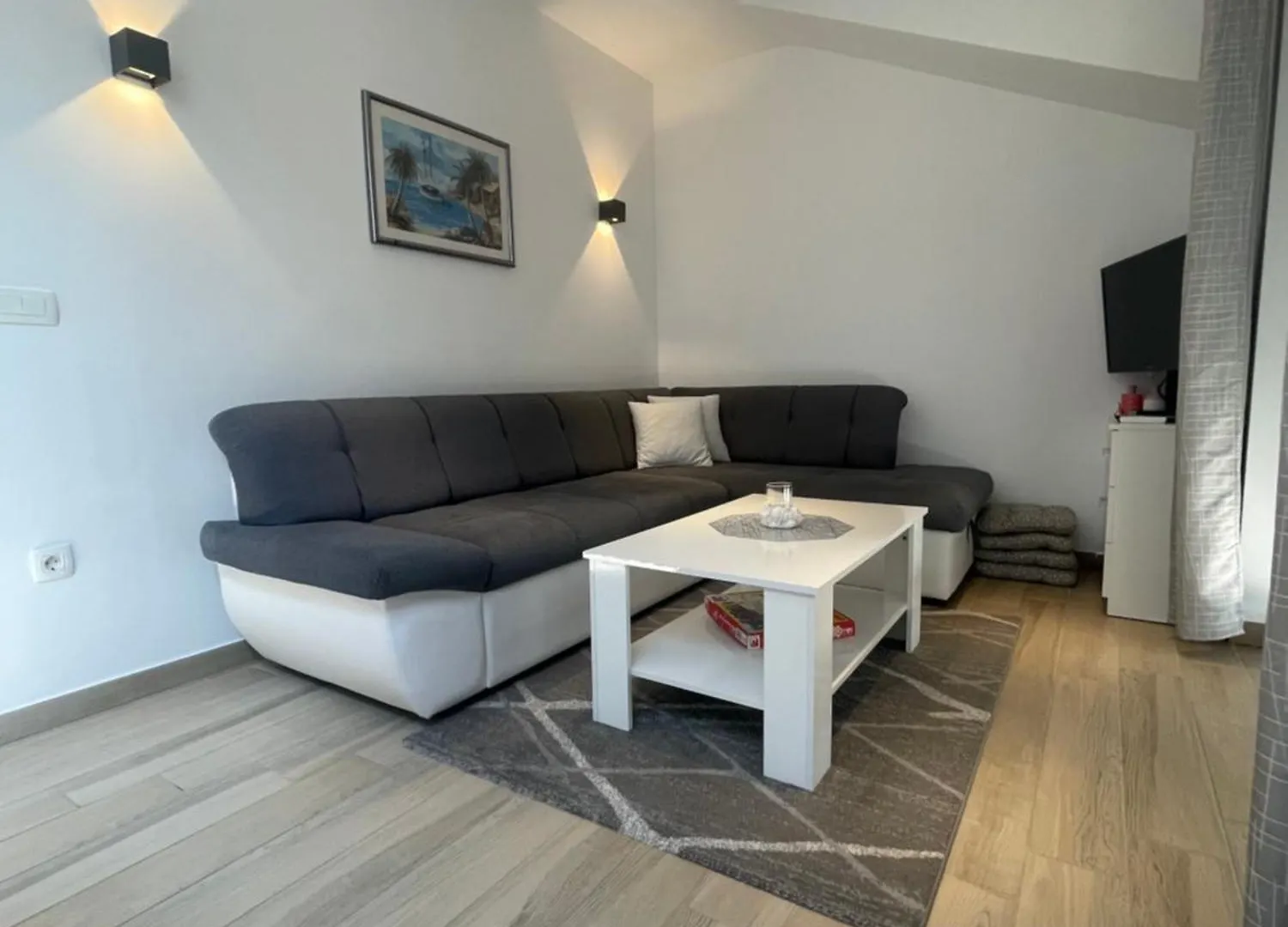 Dejablue Apartments Opric