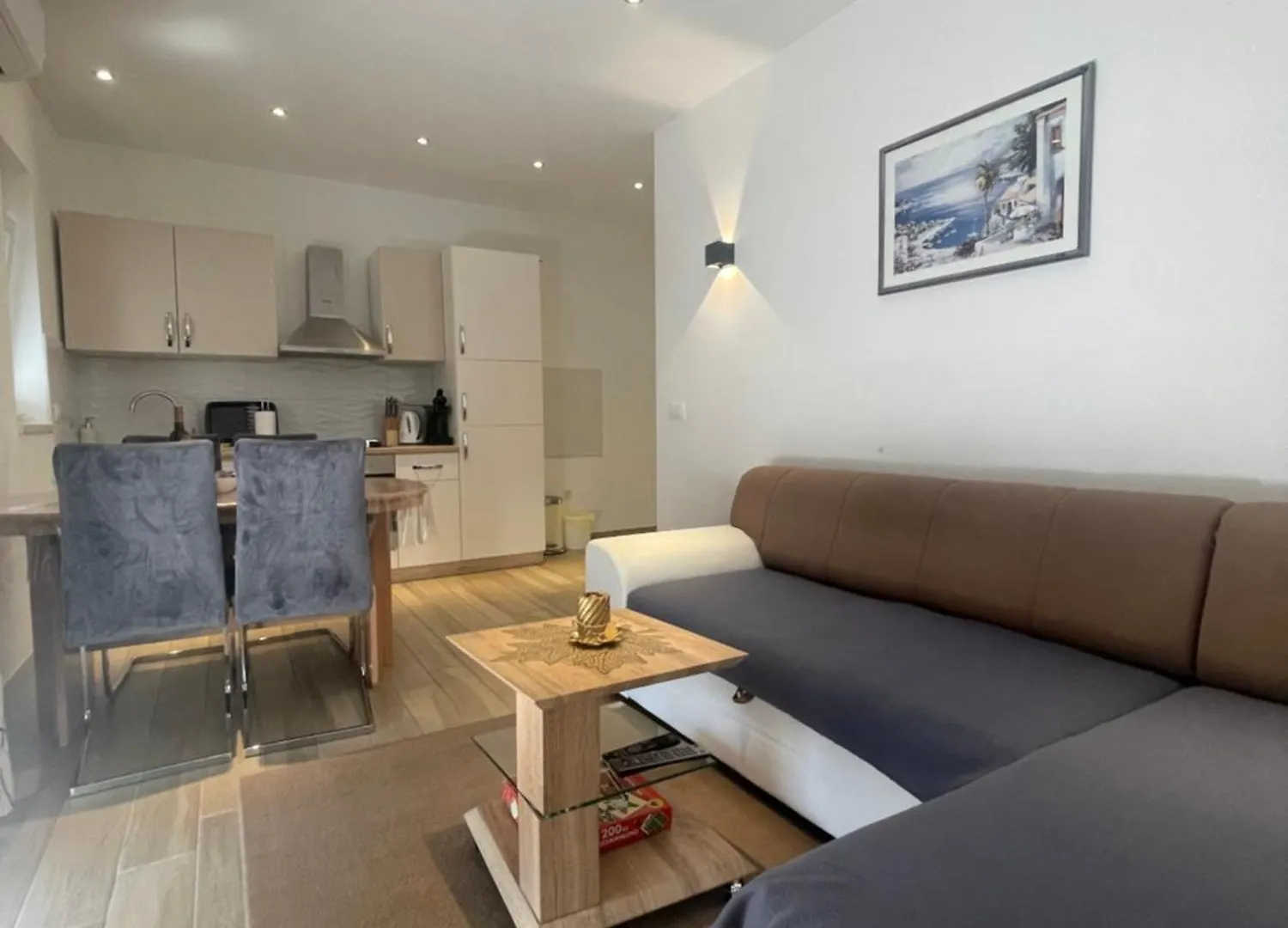 Dejablue Apartments Opric